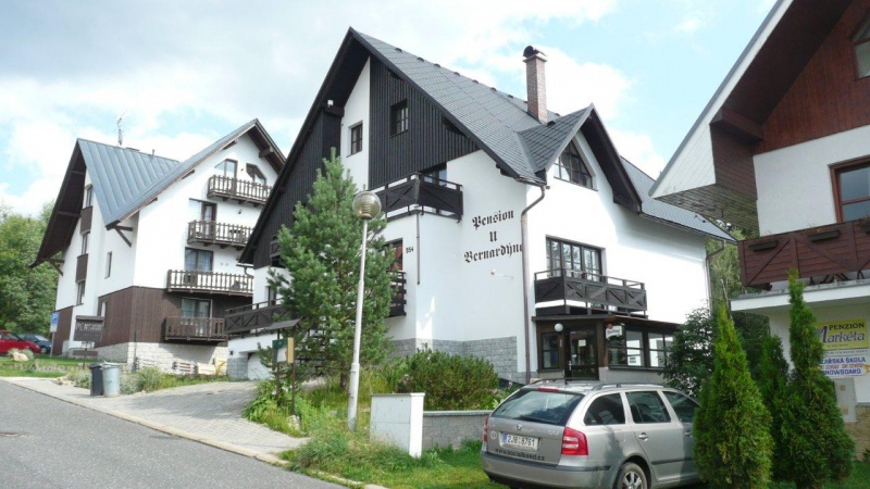 SMALL AND COSY GUESTHOUSE WITH FAMILY ATMOSPHERE Appreciated by adulst for its tranquility, customer-focused and easy-going approach and typical czech cuisine.